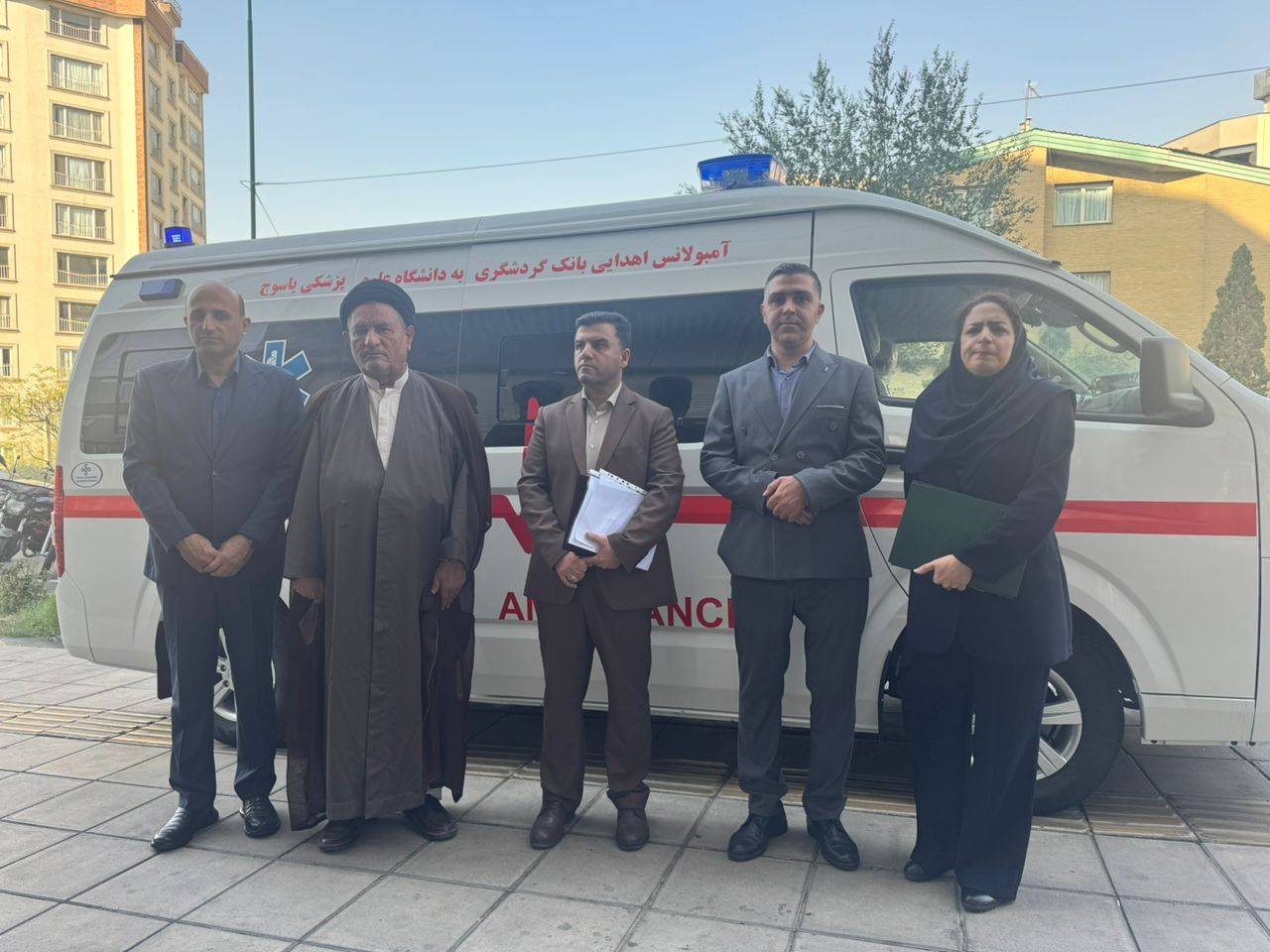 یک دستگاه آمبولانس اهدایی بانک گردشگری به حوزه سلامت کهگیلویه تحویل شد